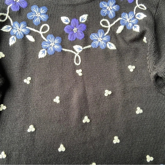 Vintage Alia Floral Embroidery Grandmacore  Sweater - Picture 8 of 16